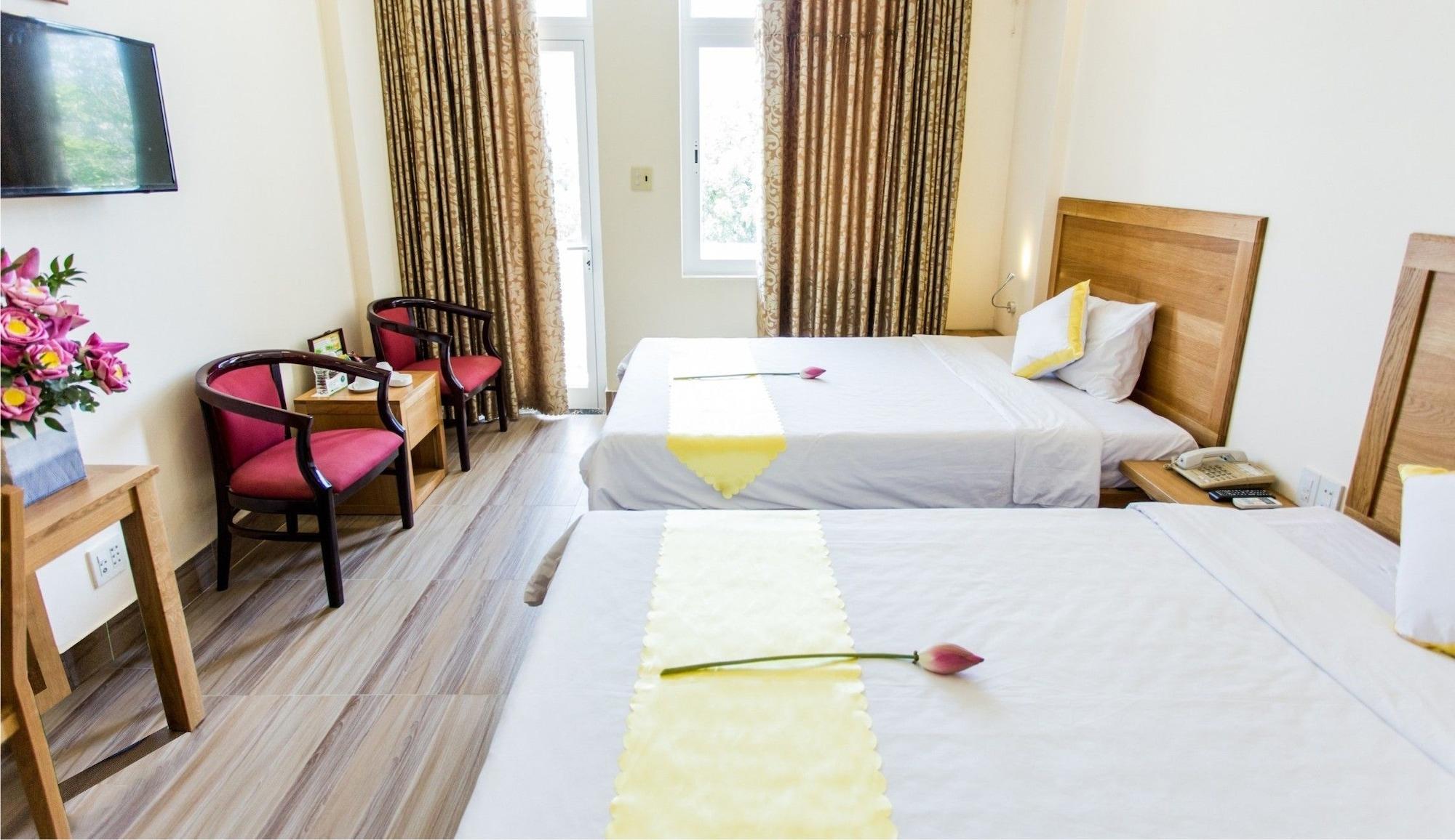 Hoang Yen Hotel 2 Quy Nhon Dış mekan fotoğraf